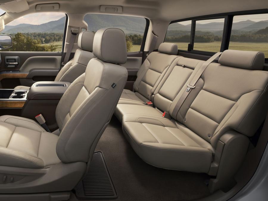  Chevrolet Silverado 3500 HD LTZ Crew Cab 2014 года  (фото 8 из 17)